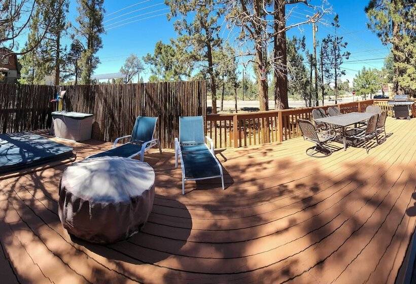 Sugarloaf Cabin W/ Hot Tub ~ 6 Mi To Big Bear