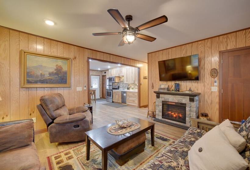 Solon Springs Getaway W/ Dock & Kayaks!