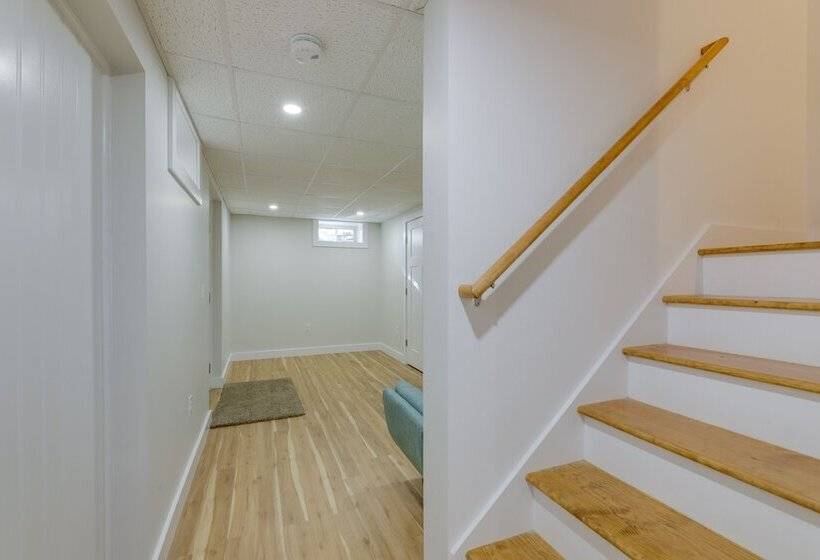 Sun Dappled Retreat   Walk To Wickaboag Lake!