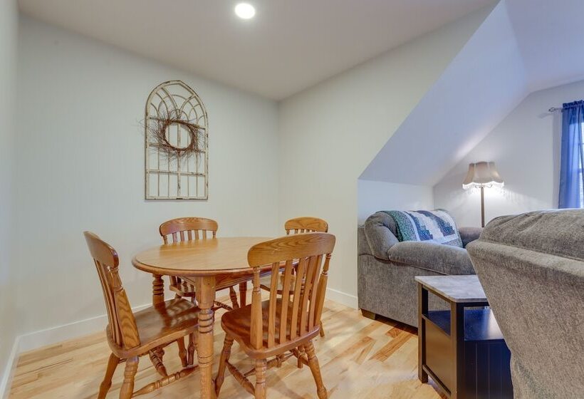 Sun Dappled Retreat   Walk To Wickaboag Lake!