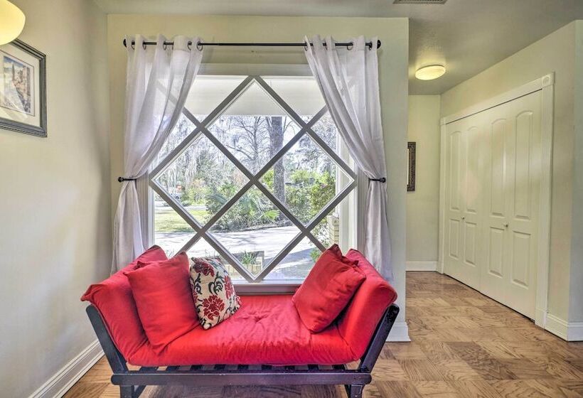 Sunny Gainesville Home: Fenced Yard, Fire Pit