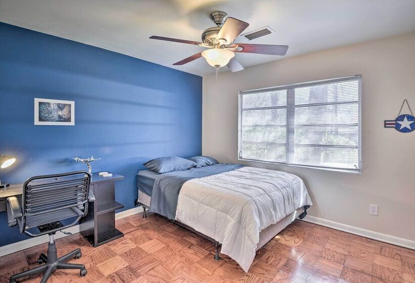 Sunny Gainesville Home: Fenced Yard, Fire Pit