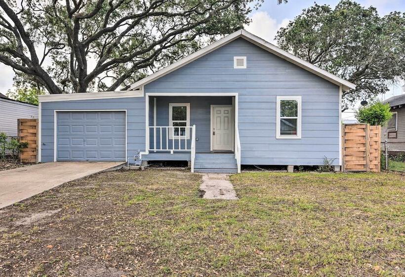 ~ 2 Mi To Pleasure Pier: Home In Galveston!