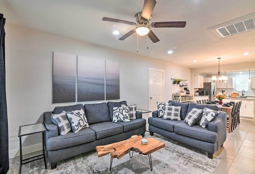 ~ 2 Mi To Pleasure Pier: Home In Galveston!