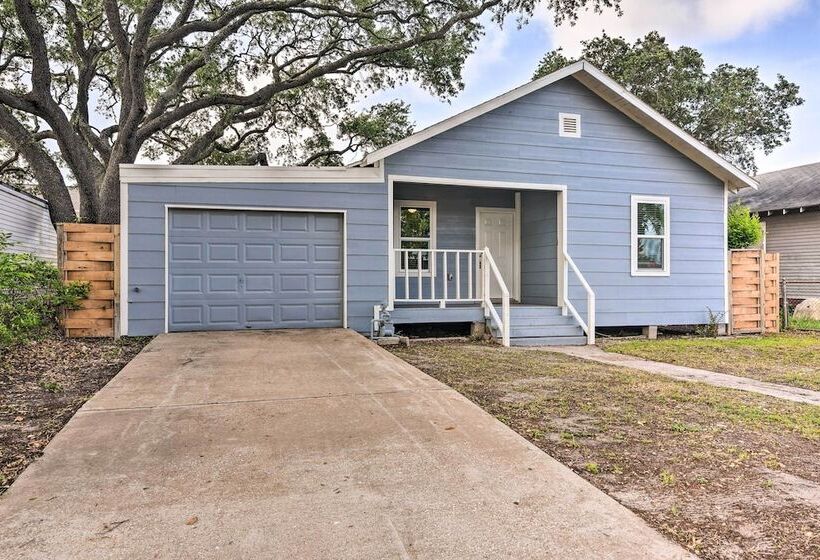 ~ 2 Mi To Pleasure Pier: Home In Galveston!