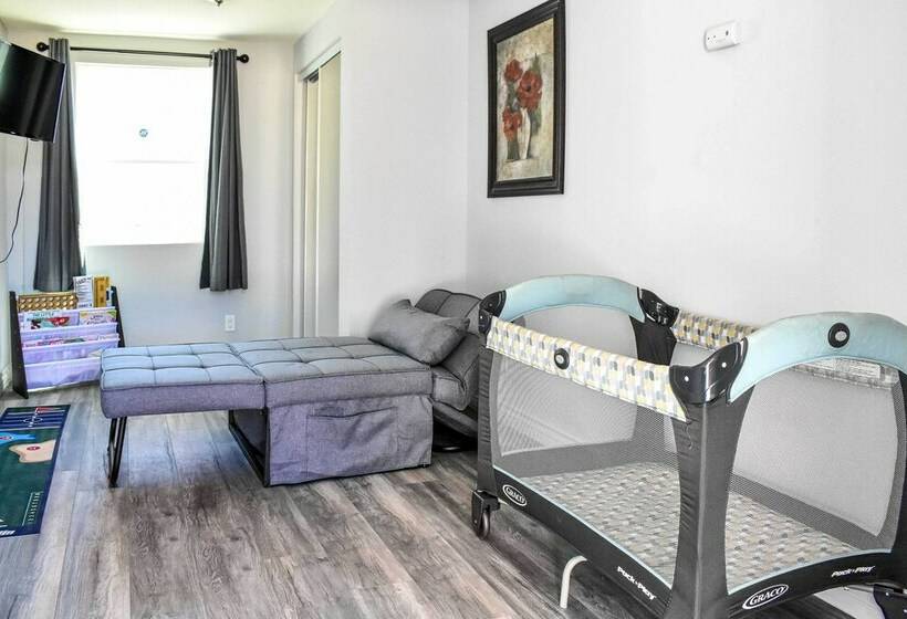 Sunny Getaway: 6 Mi To Joshua Tree Natl Park!