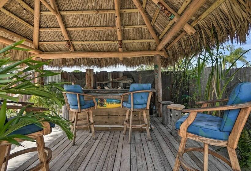 Sunny Haven W/ Private Tiki Bar   6 Mi To Beach!