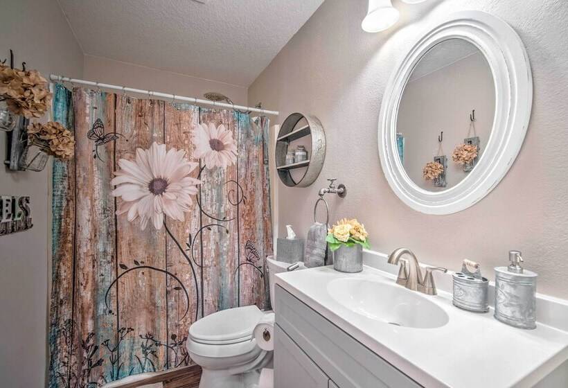 Sunny Homosassa Home W/ Private Heated Pool!