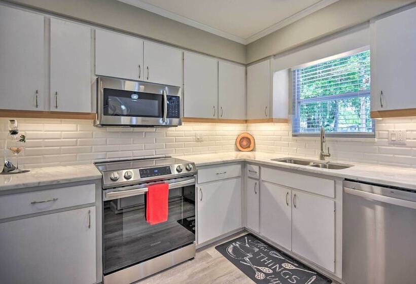 Sunny Sarasota Home W/ Yard < 2 Mi To Downtown!