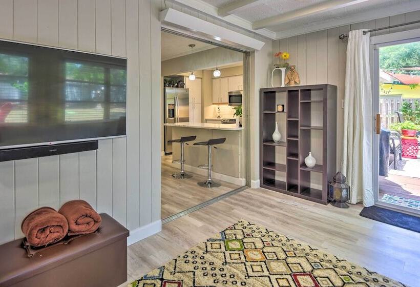 Sunny Sarasota Home W/ Yard < 2 Mi To Downtown!