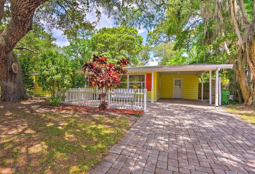 Sunny Sarasota Home W/ Yard < 2 Mi To Downtown!