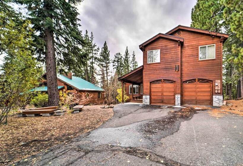 Tahoe Donner Retreat W/ Hot Tub & Fireplace!