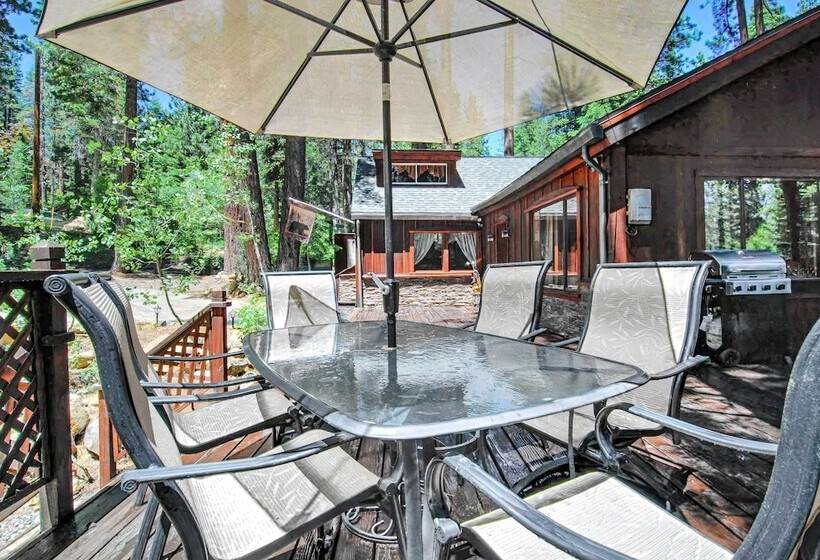 Tahoe Vista Cabin W/ Deck: 1 Mi To Kings Beach!