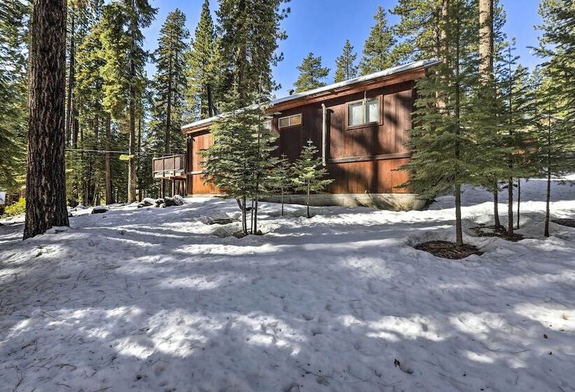 Tahoe Vista Cabin W/ Deck: 1 Mi To Kings Beach!