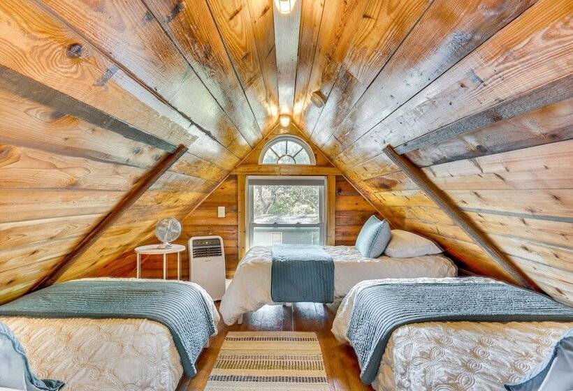 The Bird House Lush Bungalow, Steps From Ocean!