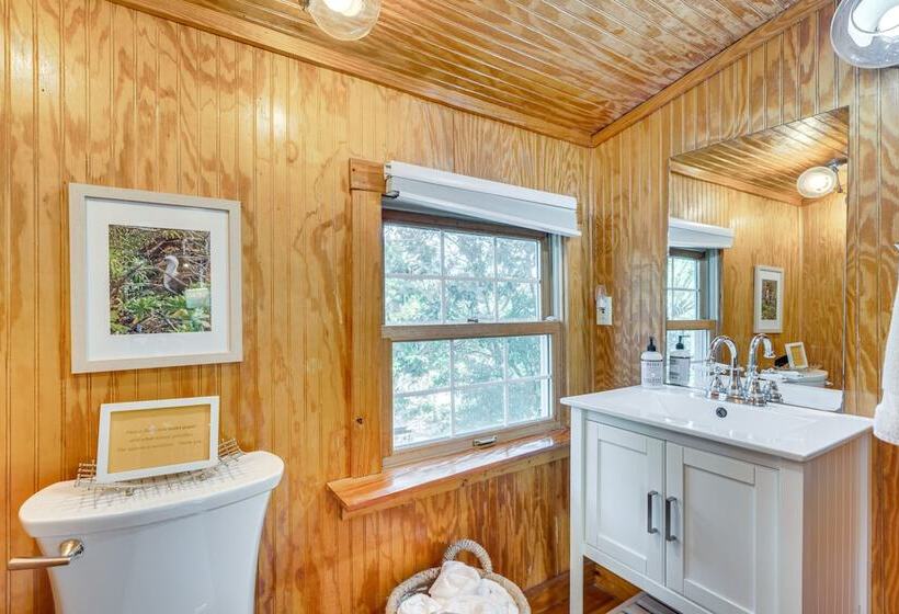 The Bird House Lush Bungalow, Steps From Ocean!