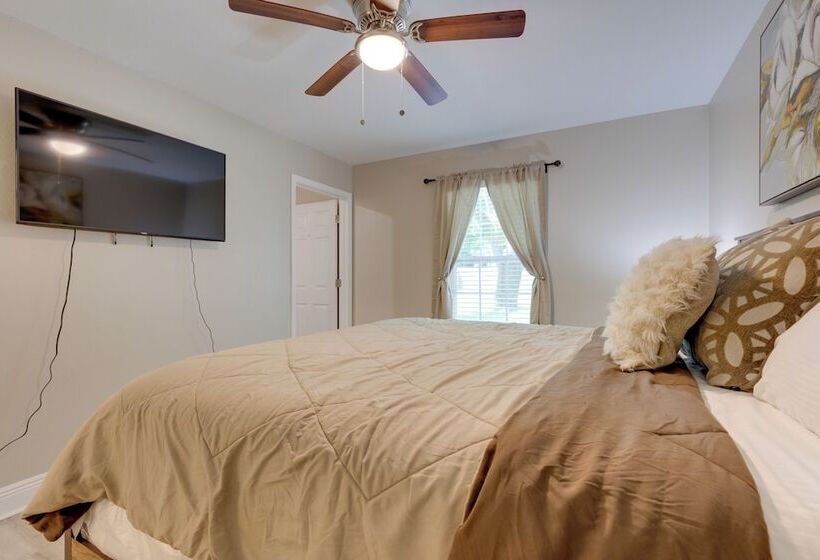 Dog Friendly Pensacola Duplex ~ 7 Mi To Downtown