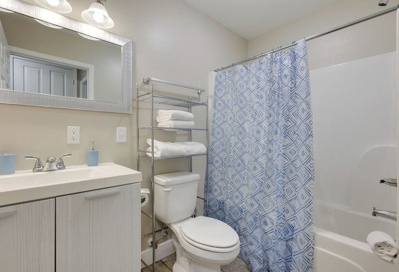 Dog Friendly Pensacola Duplex ~ 7 Mi To Downtown