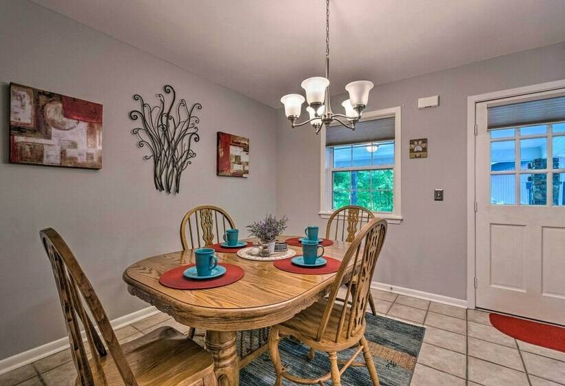 The Crystal House W/ Sunroom & Golf Green Views!