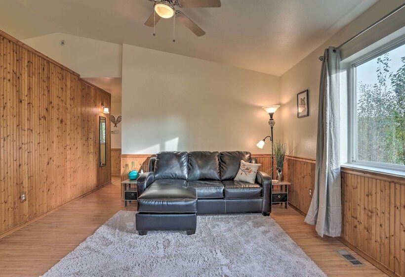 The Eagles Nest:  3 Mi To Downtown Wasilla!