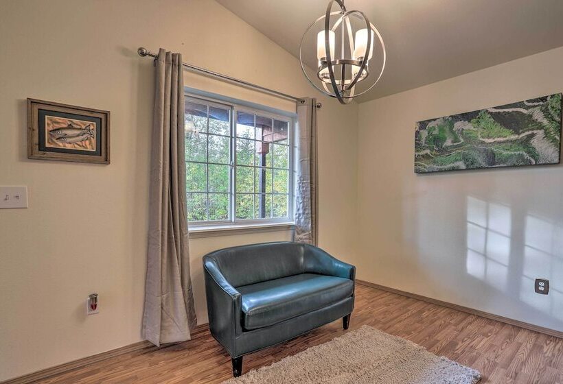 The Eagles Nest:  3 Mi To Downtown Wasilla!