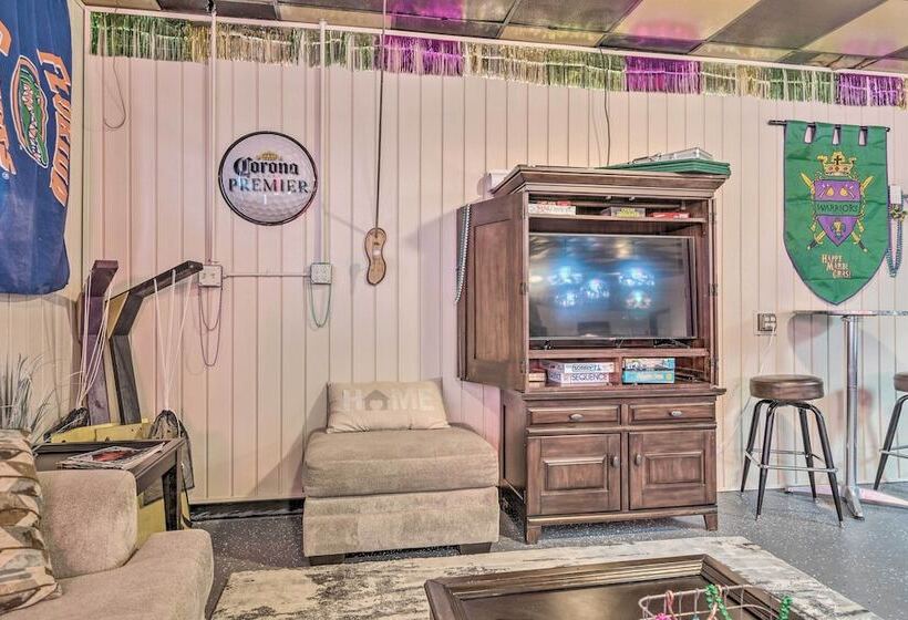 The Float Yard  Pensacola Home W/ Pool Table