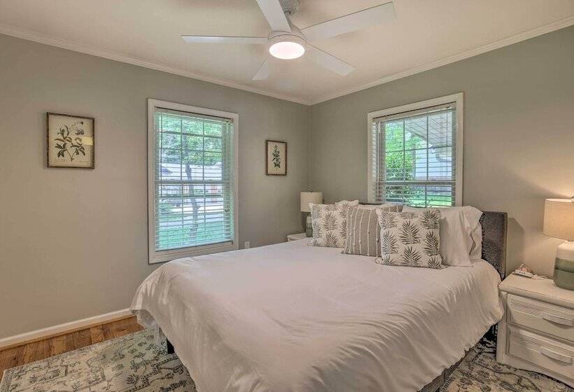 The Lake Escape: Boat Dock, Fire Pit, Kayak!