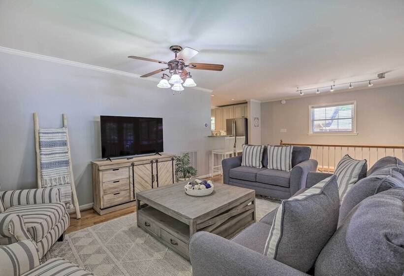 The Lake Escape: Boat Dock, Fire Pit, Kayak!