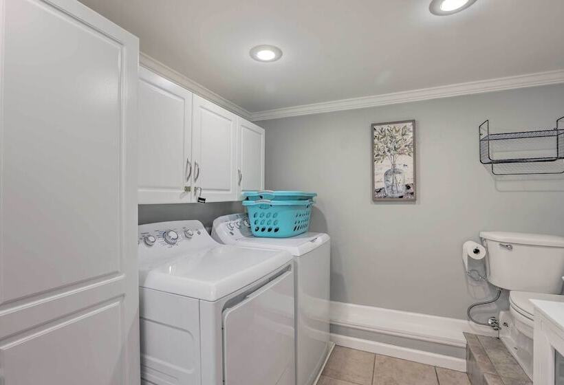 The Lake Escape: Boat Dock, Fire Pit, Kayak!