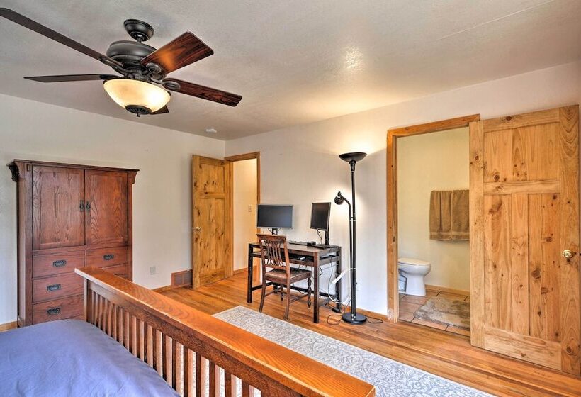 The Pinecone Palace W/ Hiking Trail Access!