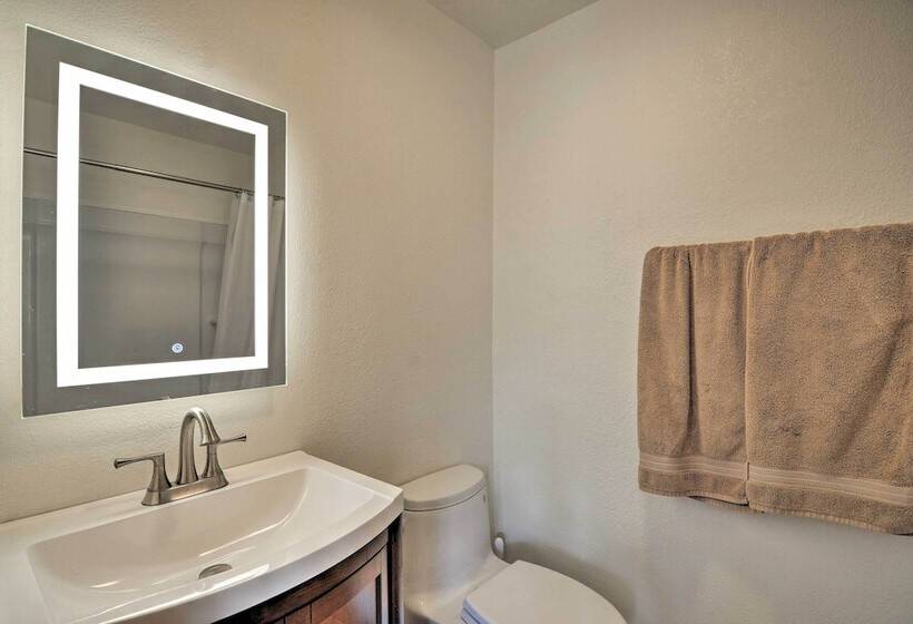 The Pinecone Palace W/ Hiking Trail Access!