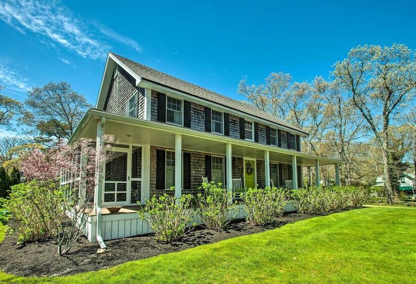 Traditional Martha S Vineyard Home W/ Porch & Yard