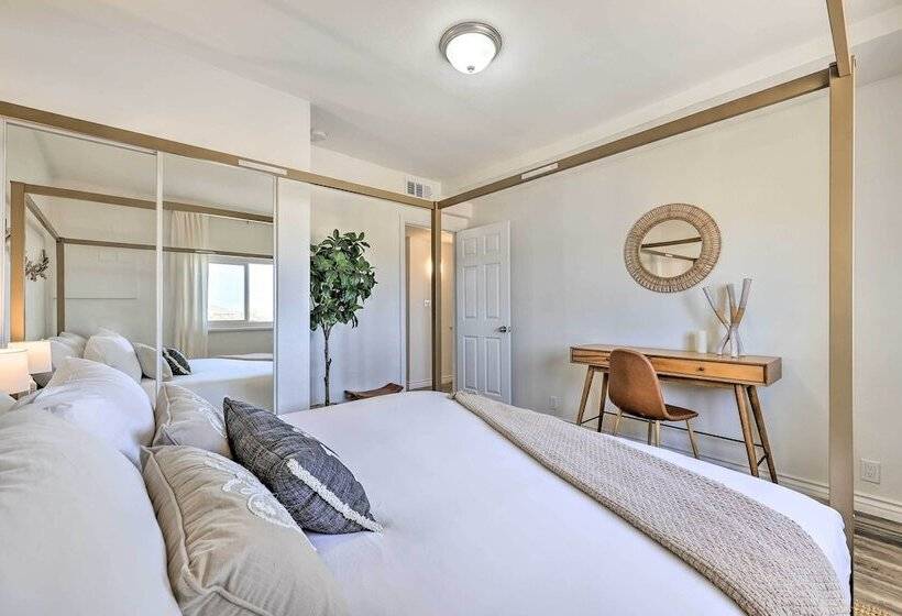 Twentynine Palms Home   Patio, Mountain Views