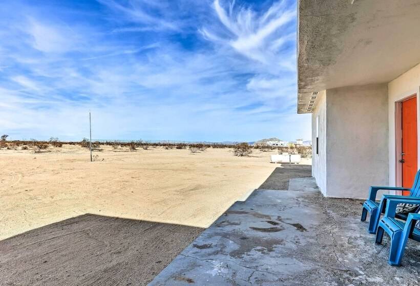 Twentynine Palms Home   Patio, Mountain Views