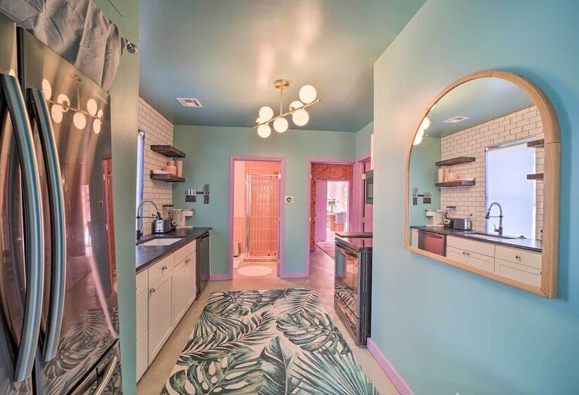 Unique, Themed Tulsa Escape ~ 2 Mi To Downtown!