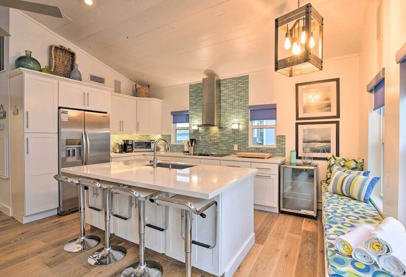 Updated Beach House W/ Private Beach + Hot Tub!