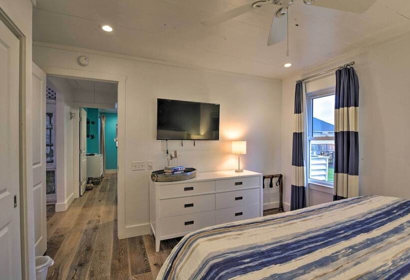 Updated Beach House W/ Private Beach + Hot Tub!