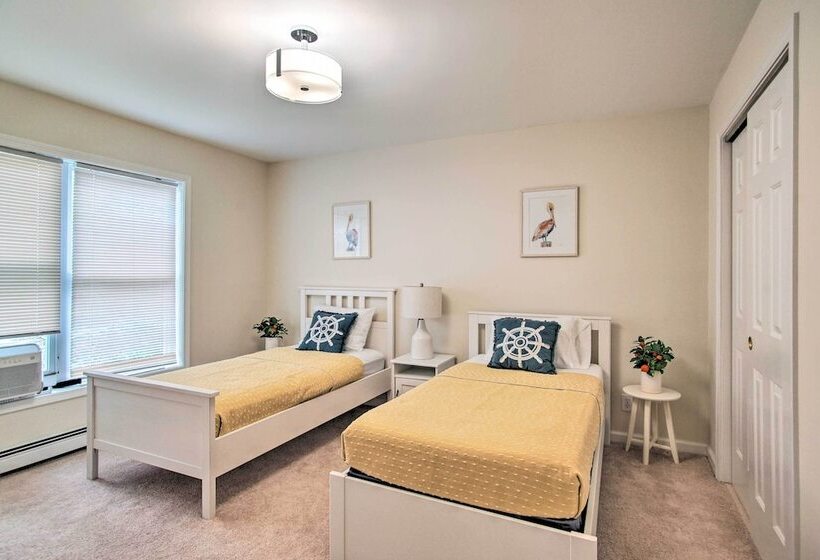 Updated Falmouth Family Home ~ 2 Mi To Beach!