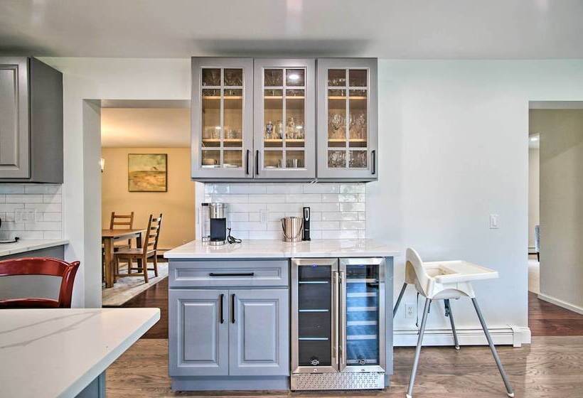 Updated Falmouth Family Home ~ 2 Mi To Beach!