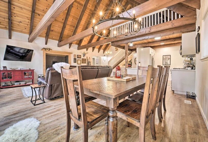 2 Mi To Tahoe Donner: Truckee Getaway W/ Views