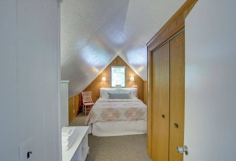 Updated Home W/ Deck: 2 Mi To Sister Bay Beach!