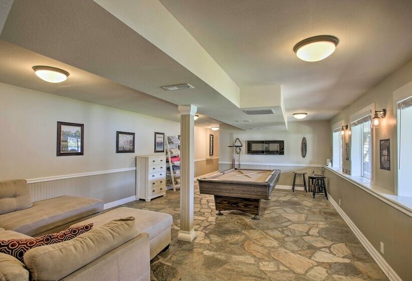 Lakefront Retreat W/ Kayaks, Paddle Boards & Deck!