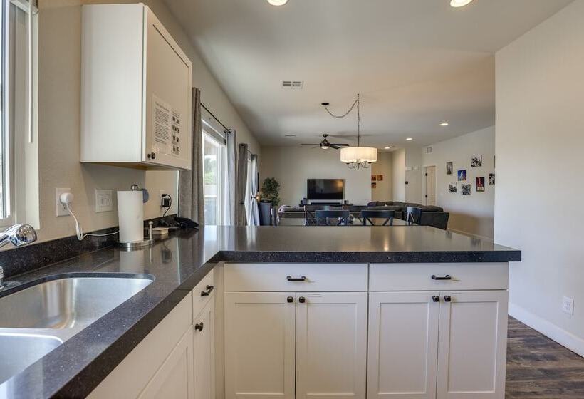 Updated Las Vegas House: Patio & Solar Heated Pool