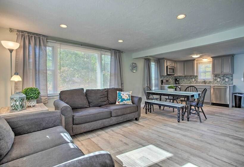 Updated Plymouth Home < 2 Miles To Waterfront!