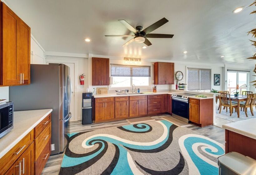 Updated Poipu Home: Large Deck W/ Scenic View