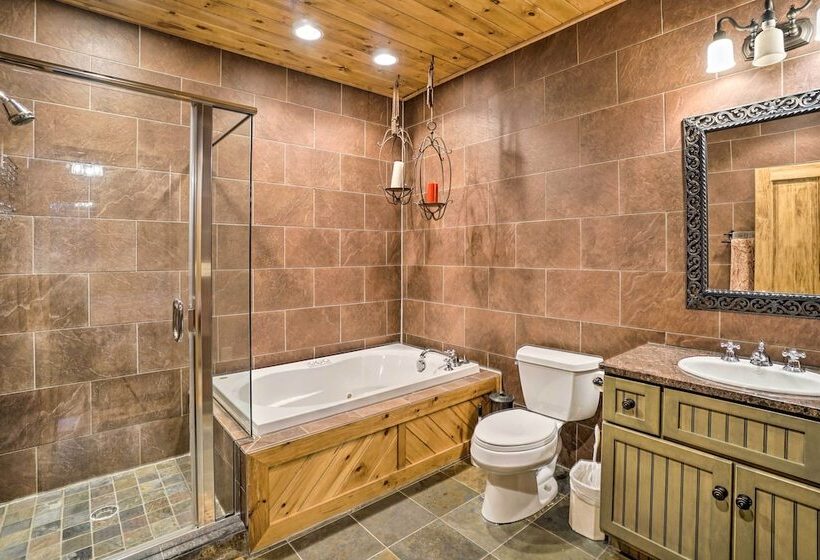 Walhonding Woods  Secluded Farmland Retreat!