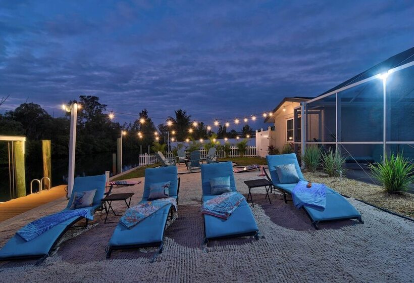 Waterfront Bradenton Home: Heated Pool & Fire Pit