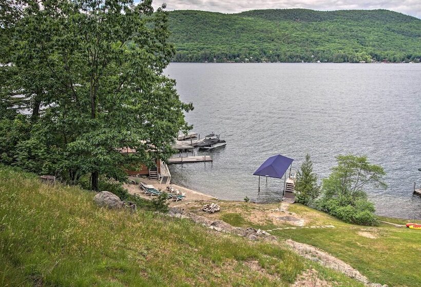 Waterfront Lake George Cabin: Walk To Water