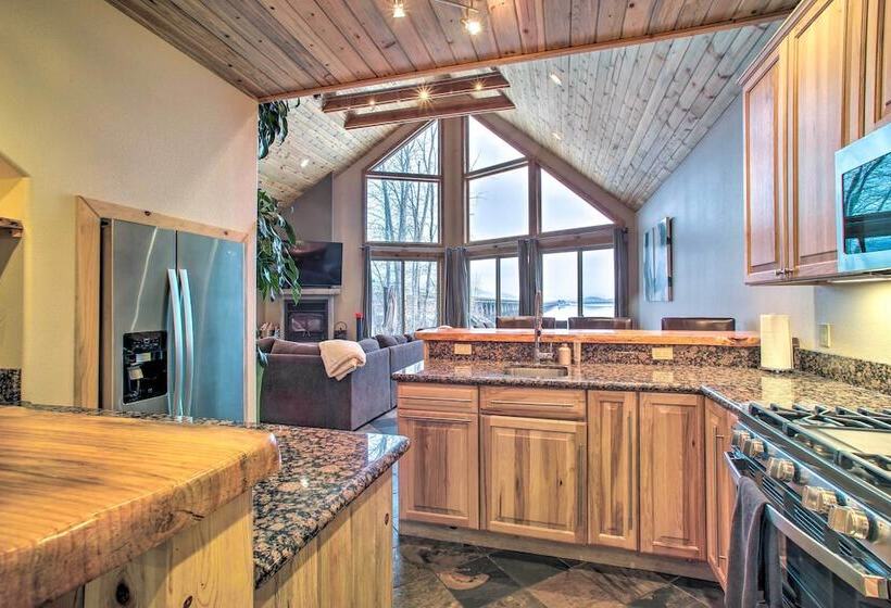 Waterfront Lake Pend Oreille Vacation Rental!