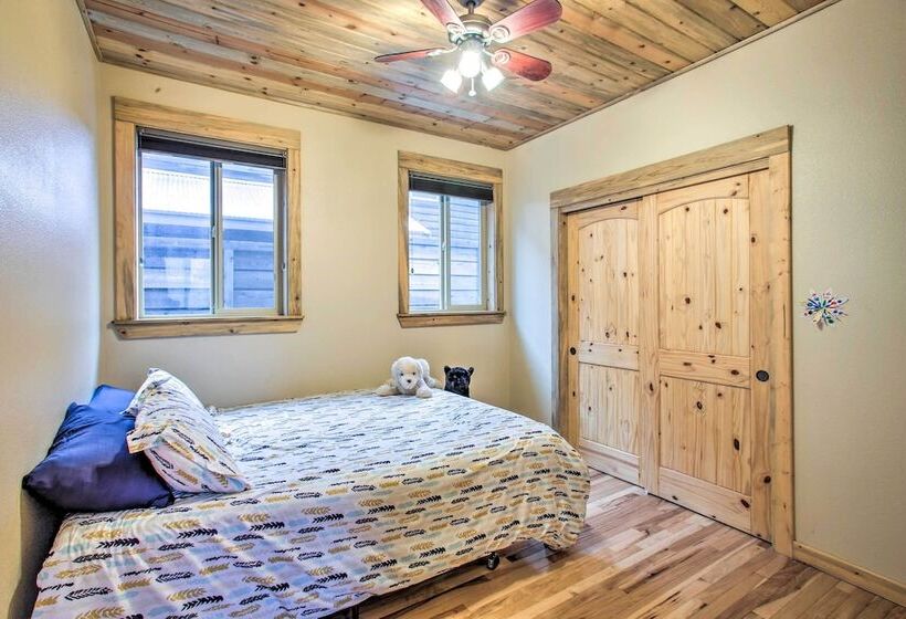 Waterfront Lake Pend Oreille Vacation Rental!